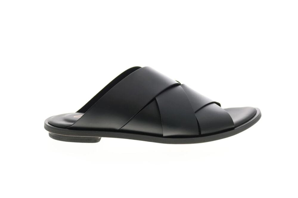 NIB! Clarks Women's Willow Art Leather Flat Black Sandals - Size 6.5